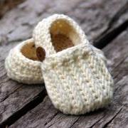 Easy on Loafers Crochet Pattern - Crochet Pattern 104