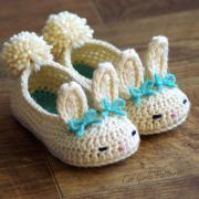 Toddler Bunny Slippers Tot Hops Toddler Crochet Pattern - Childrens shoe Sizes 4 - 9 - ALL Six Sizes Included - Pattern number 214
